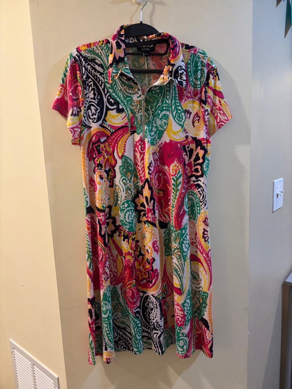 Women’s Size L Colorful Paisley Collared Dress